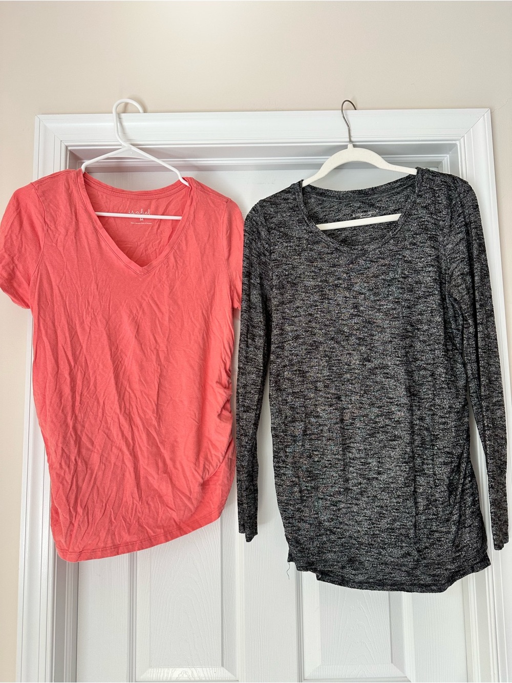 Isabel by Ingrid & Isabel + Liz Lange Maternity Tops Lot of 2 Coral, Gray Size M